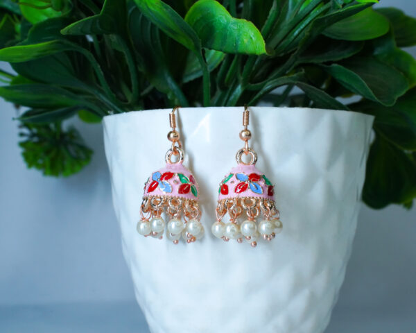 Floral motifs Earring - Image 2